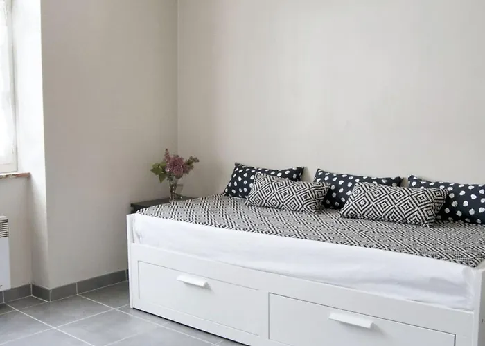 Spacieux A 48 M² Avec Parking Lejlighed Carcassonne